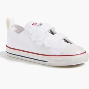 Converse Chuck Taylor® All Star® 2V Sneaker sz 5